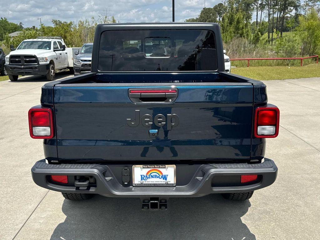 new 2025 Jeep Gladiator car, priced at $42,575