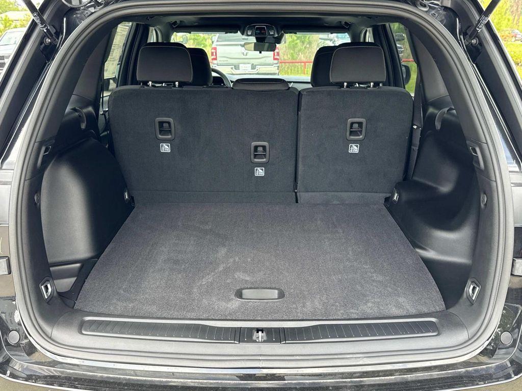 new 2025 Jeep Grand Cherokee car, priced at $37,375