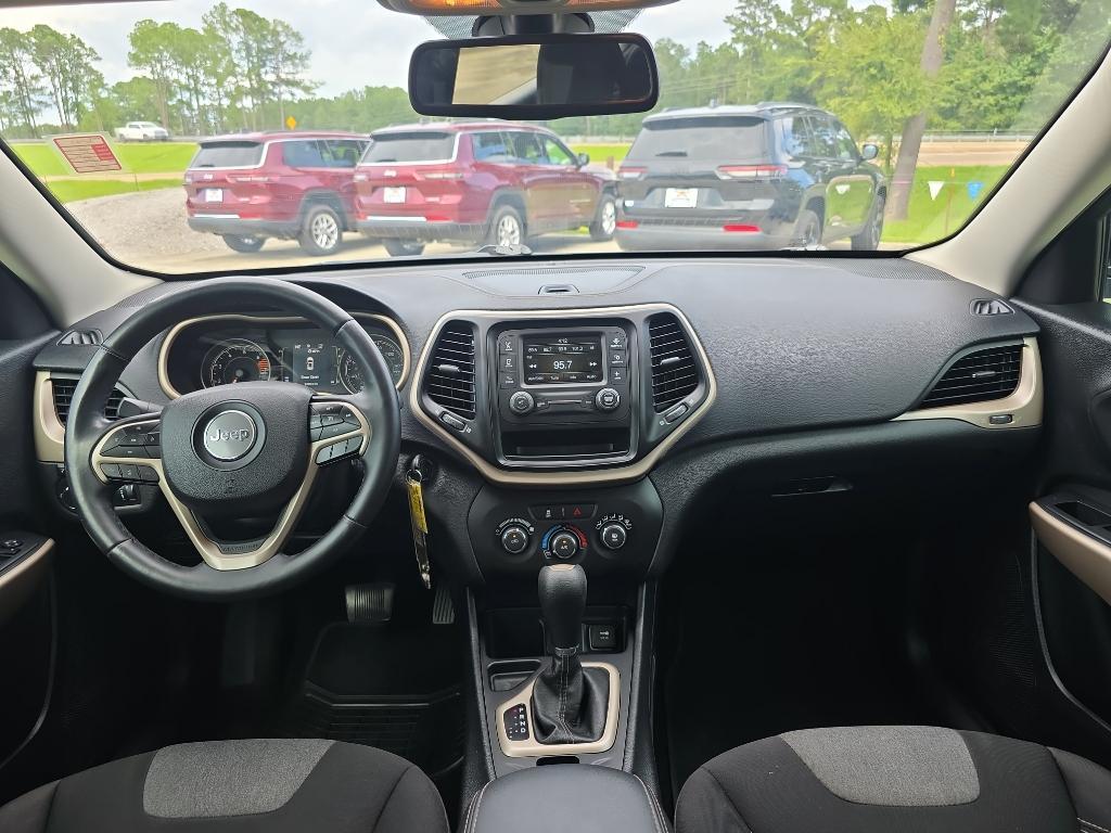 used 2018 Jeep Cherokee car, priced at $16,377