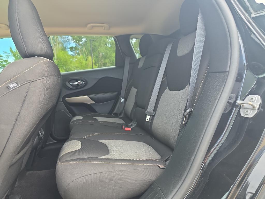 used 2018 Jeep Cherokee car, priced at $16,377