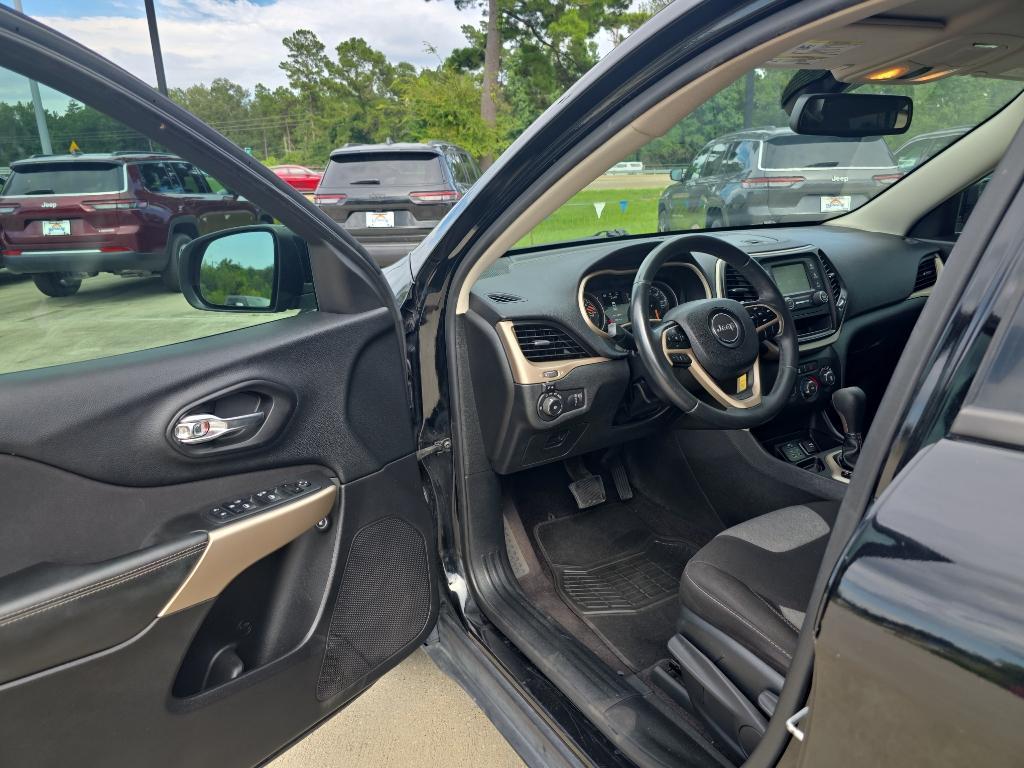 used 2018 Jeep Cherokee car, priced at $16,377