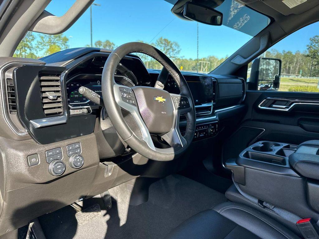 used 2024 Chevrolet Silverado 2500 car, priced at $59,995