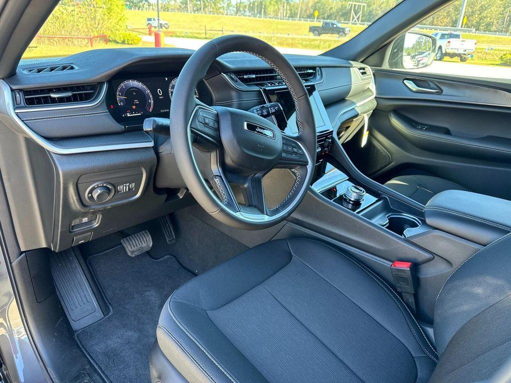 new 2025 Jeep Grand Cherokee L car, priced at $36,825