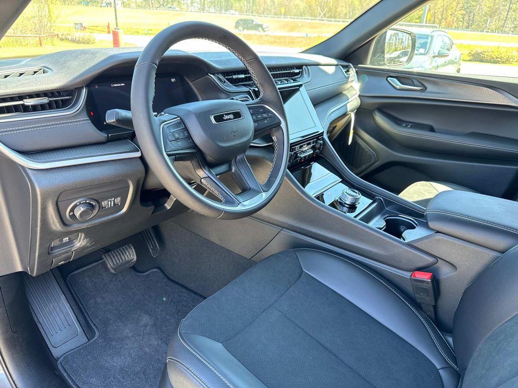 new 2025 Jeep Grand Cherokee L car, priced at $43,225