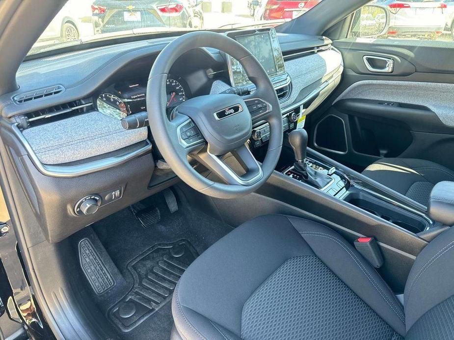 new 2025 Jeep Compass car, priced at $25,590