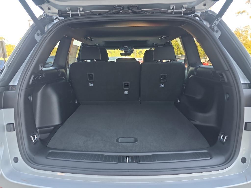 new 2025 Jeep Grand Cherokee car, priced at $39,165