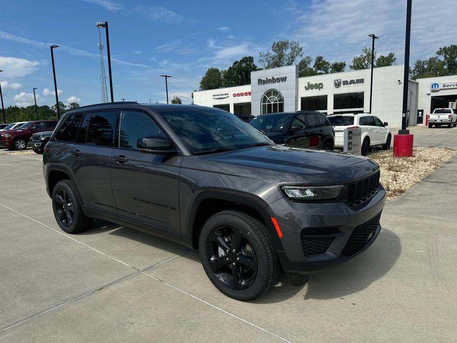 new 2024 Jeep Grand Cherokee car, priced at $41,875