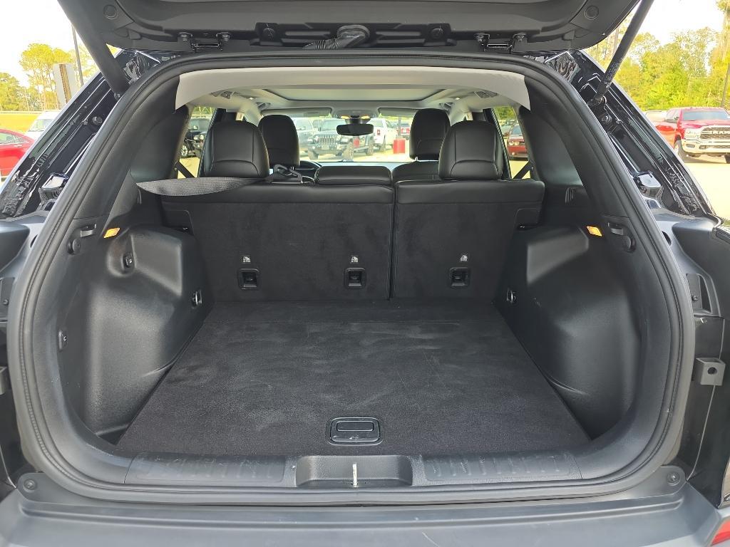 used 2020 Jeep Cherokee car, priced at $21,377