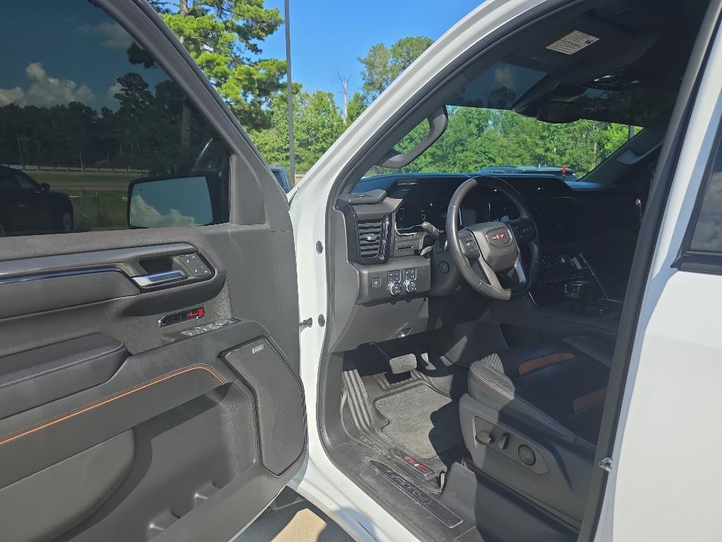 used 2023 GMC Sierra 1500 car, priced at $46,987