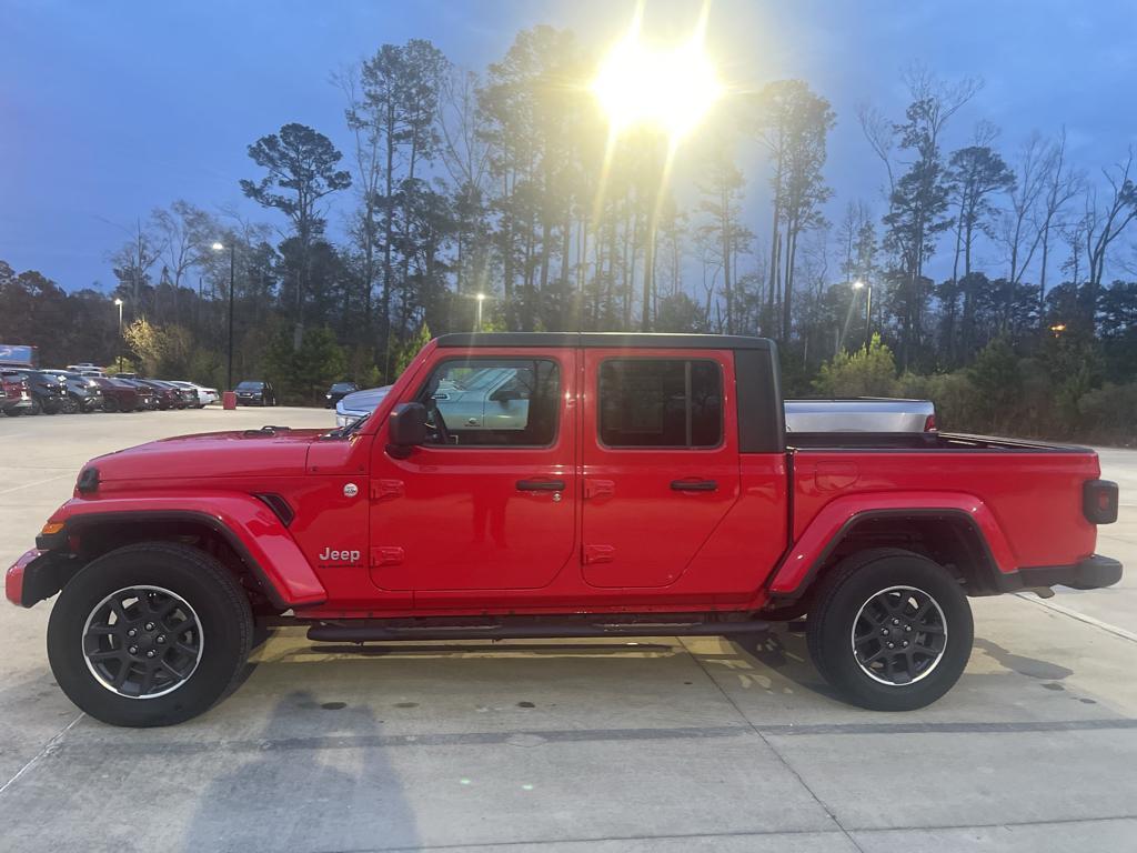 used 2023 Jeep Gladiator car, priced at $33,257