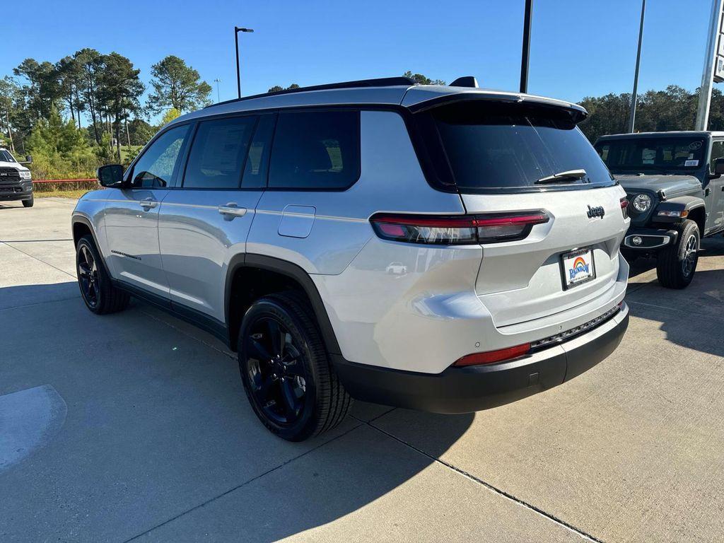 new 2025 Jeep Grand Cherokee L car, priced at $43,075