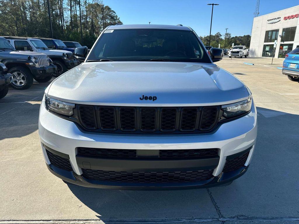 new 2025 Jeep Grand Cherokee L car, priced at $43,075