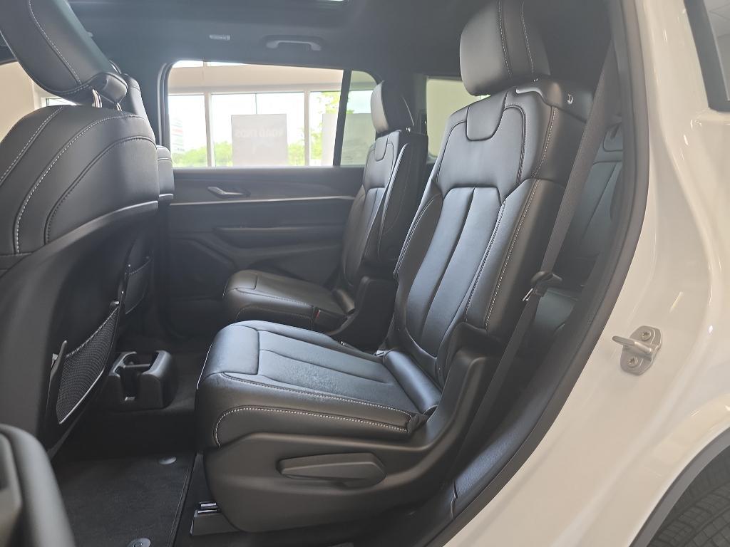 new 2025 Jeep Grand Cherokee L car, priced at $44,015