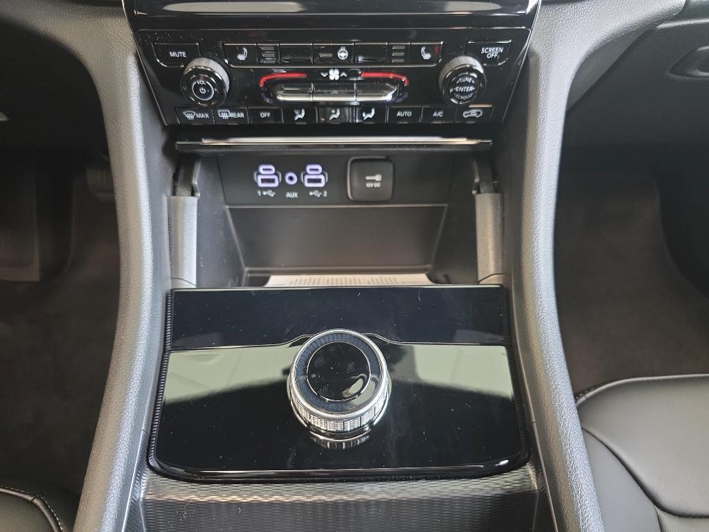 new 2025 Jeep Grand Cherokee L car, priced at $44,015