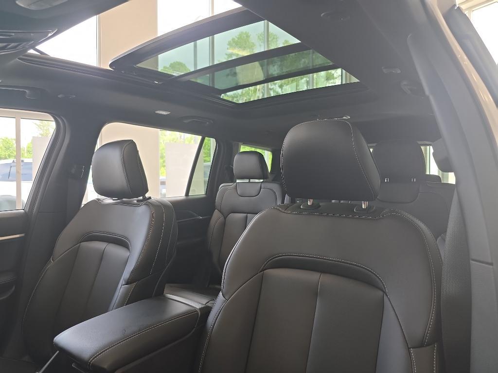 new 2025 Jeep Grand Cherokee L car, priced at $44,015