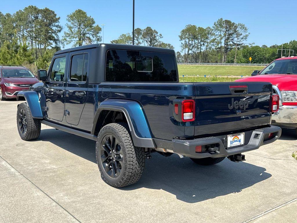 new 2025 Jeep Gladiator car, priced at $42,575