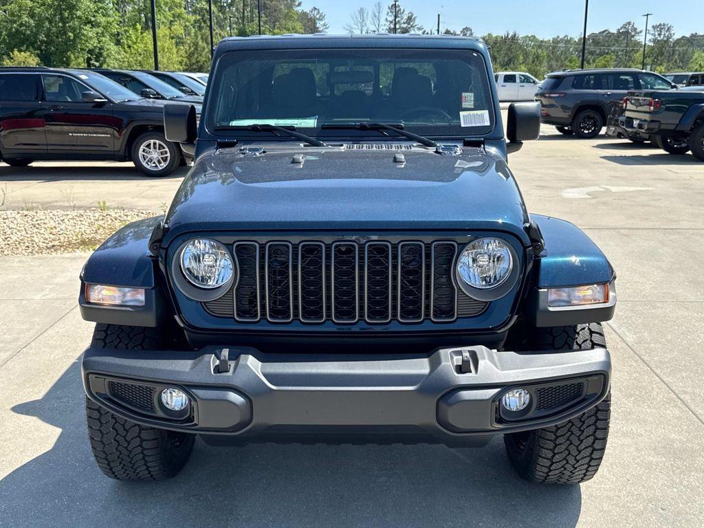 new 2025 Jeep Gladiator car, priced at $42,575