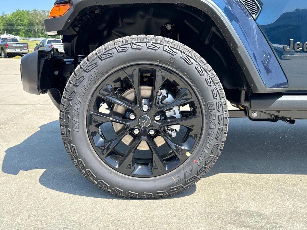 new 2025 Jeep Gladiator car, priced at $42,575