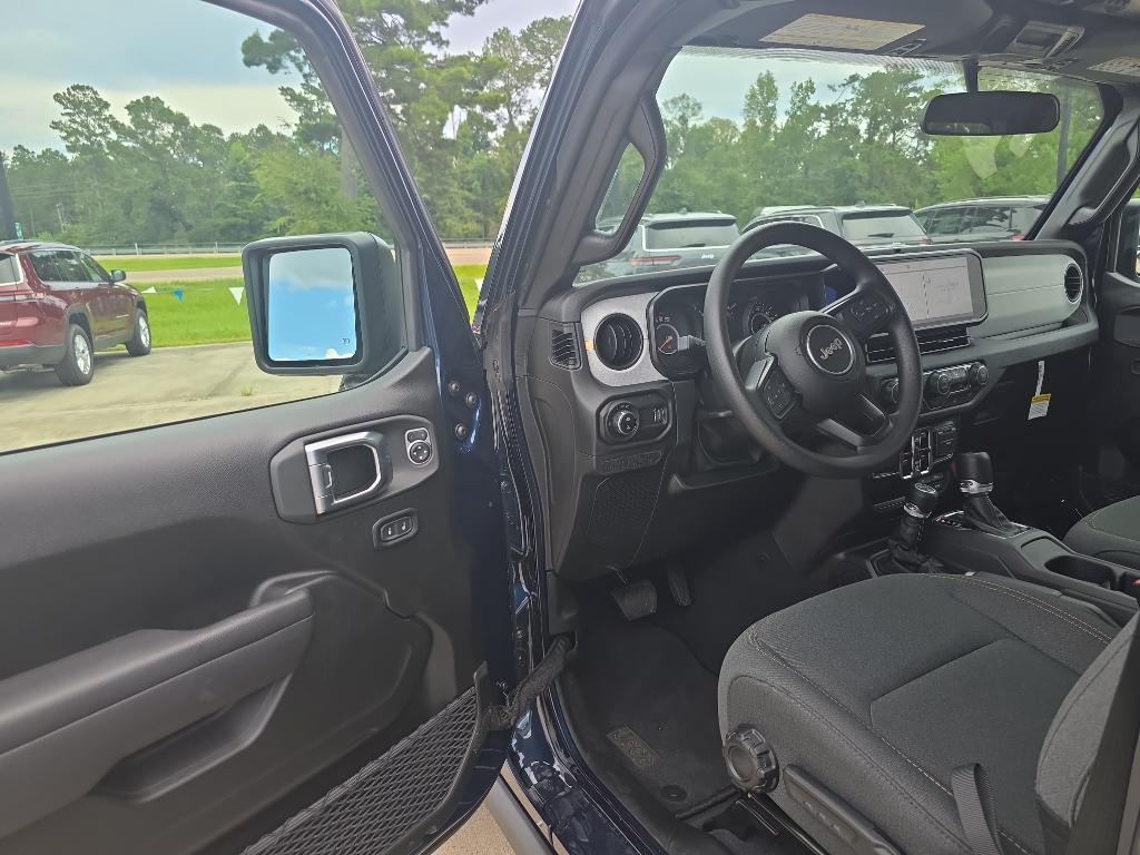 new 2025 Jeep Gladiator car, priced at $40,675