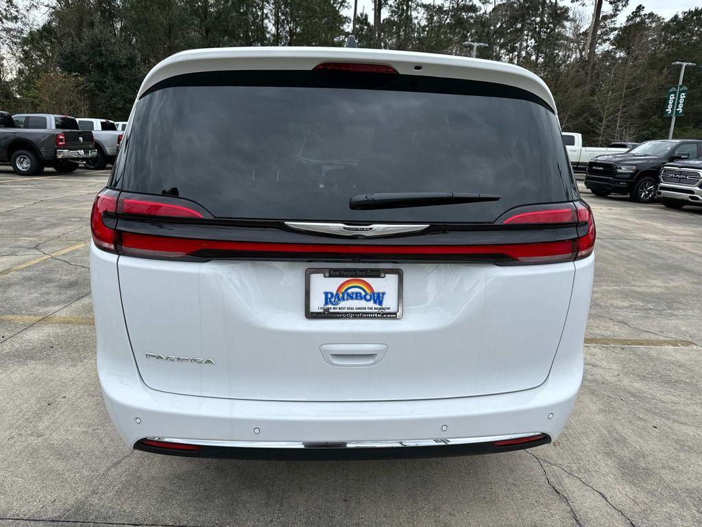 new 2025 Chrysler Pacifica car, priced at $40,532