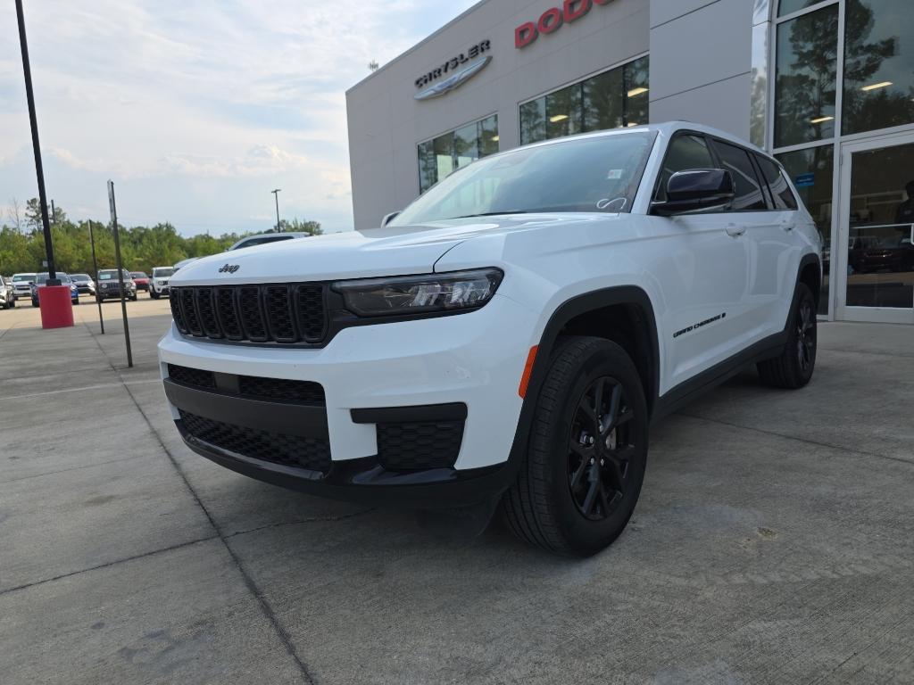 used 2024 Jeep Grand Cherokee L car, priced at $28,897