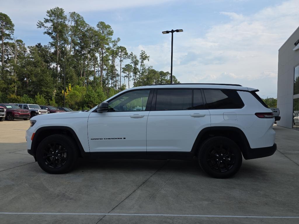 used 2024 Jeep Grand Cherokee L car, priced at $28,897