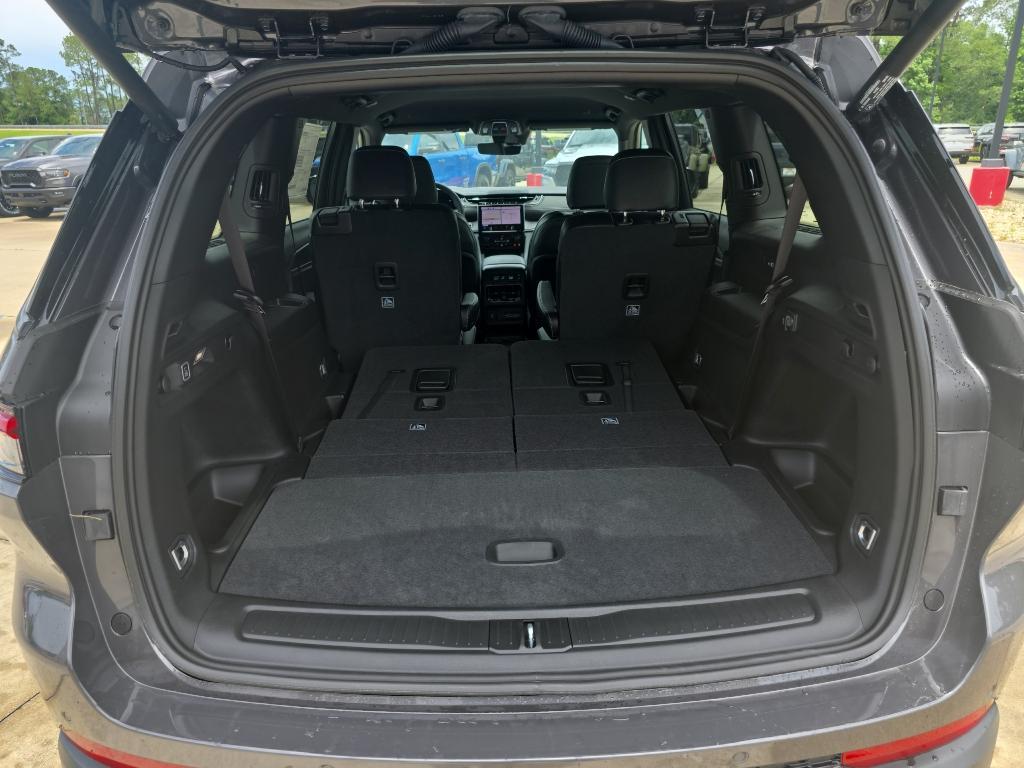 new 2025 Jeep Grand Cherokee L car, priced at $46,515