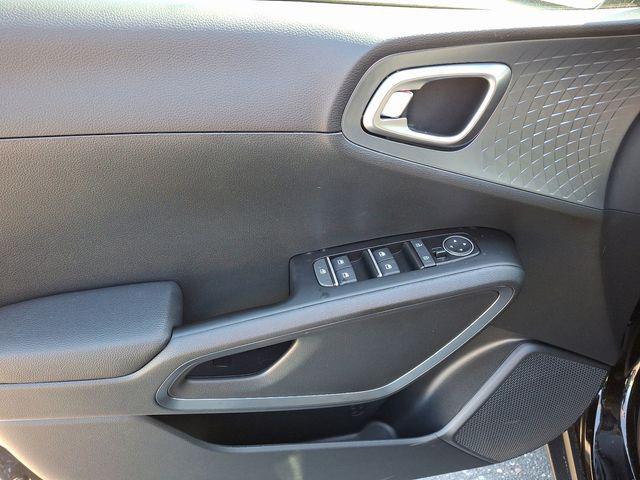 new 2025 Kia Soul car, priced at $25,643