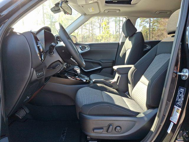 new 2025 Kia Soul car, priced at $25,643