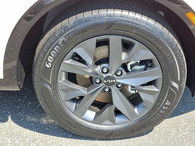 new 2025 Kia Sportage Hybrid car, priced at $39,275