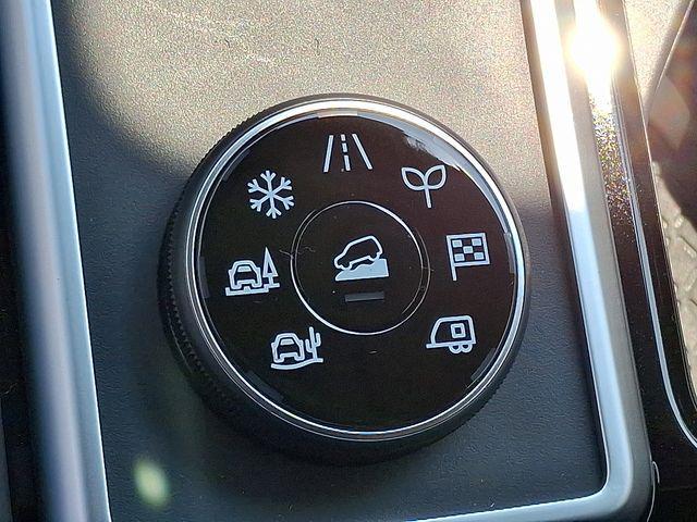 new 2025 Nissan Pathfinder car, priced at $44,034