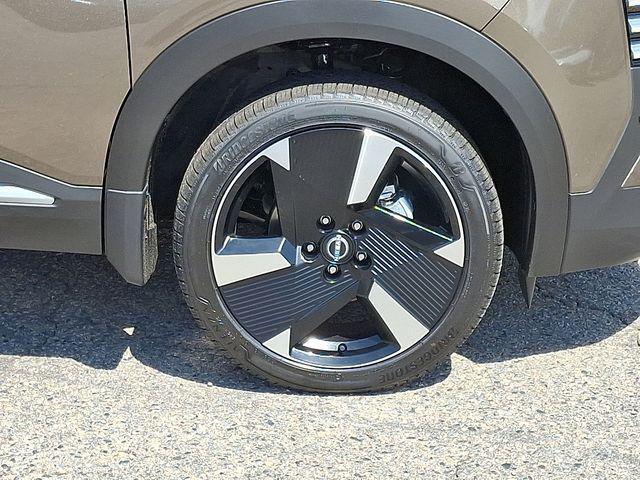 new 2025 Nissan Kicks car, priced at $25,579