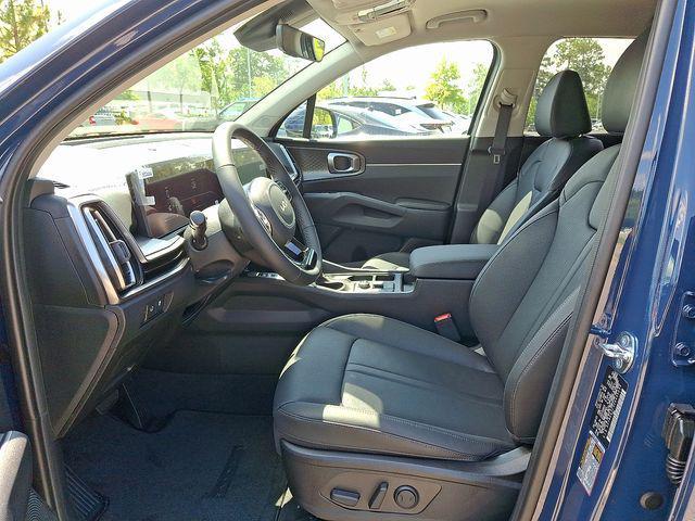 new 2025 Kia Sorento car, priced at $36,625