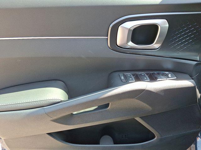 new 2025 Kia Sorento car, priced at $36,625