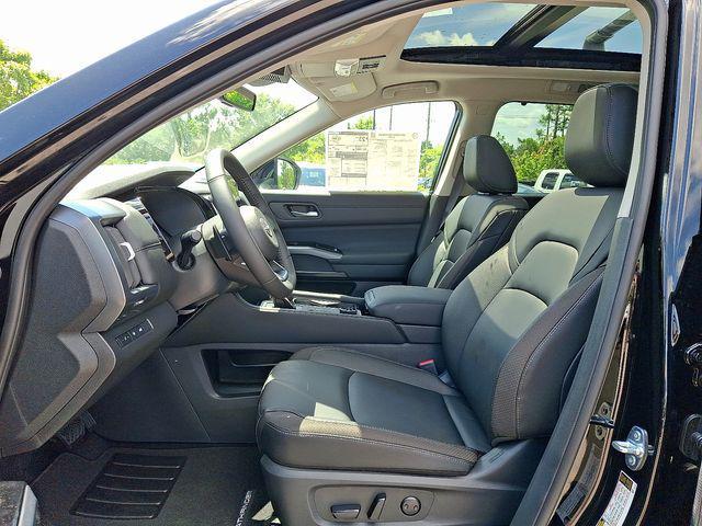 new 2025 Nissan Pathfinder car, priced at $47,486