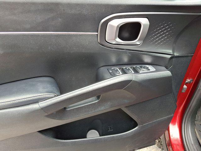 used 2021 Kia Sorento car, priced at $19,674