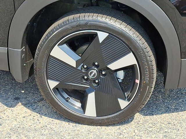 new 2025 Nissan Kicks car, priced at $27,881