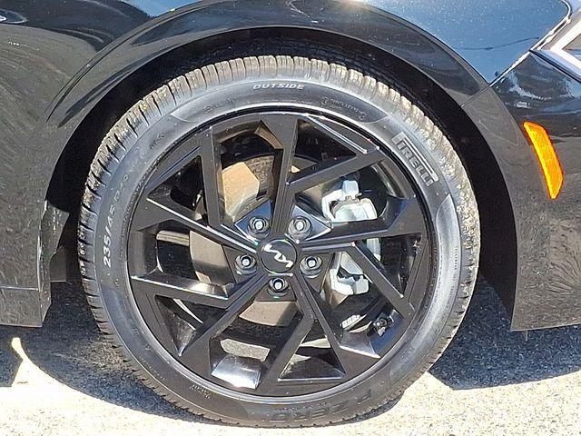 new 2026 Kia K5 car, priced at $32,129