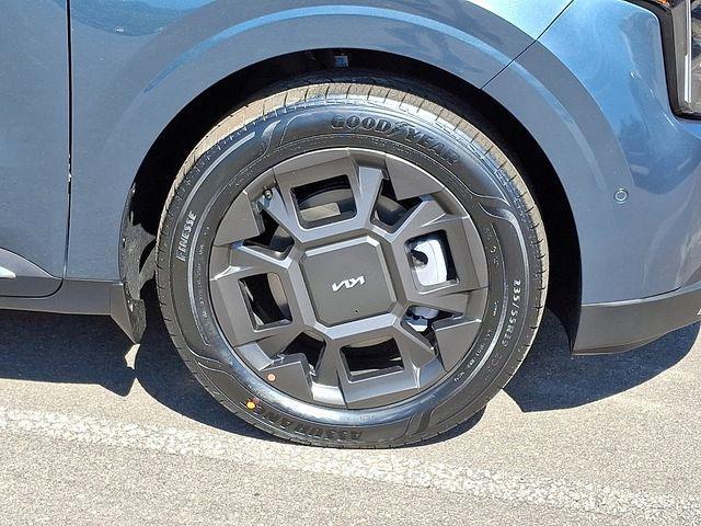 new 2026 Kia Carnival Hybrid car, priced at $49,525