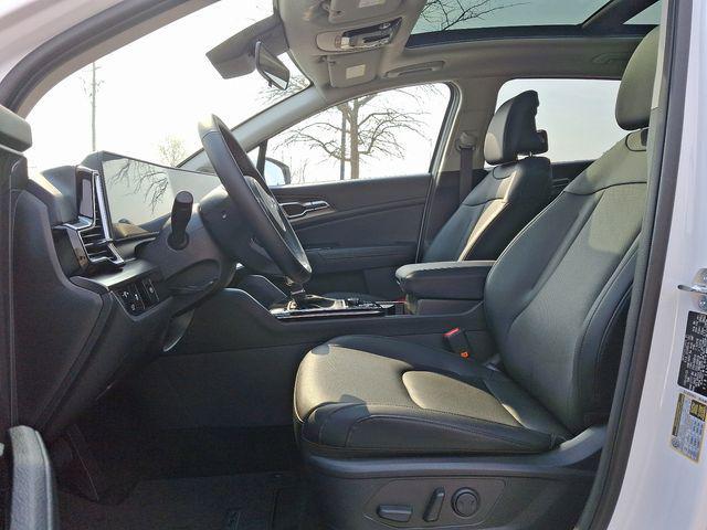new 2025 Kia Sportage car, priced at $32,115