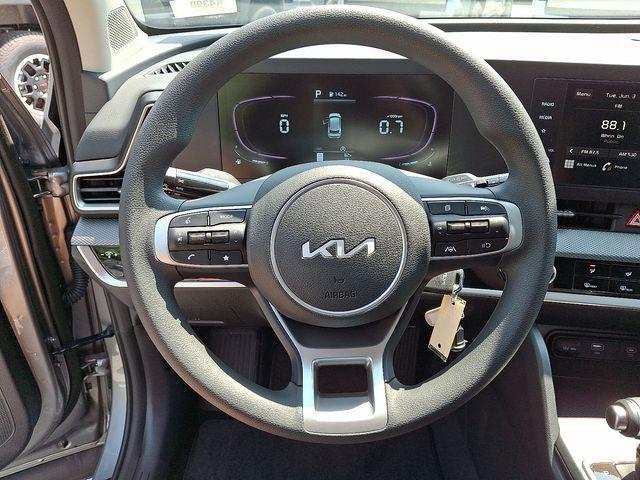 new 2025 Kia Sportage car, priced at $27,547