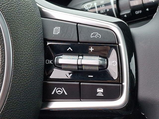 new 2025 Kia Sorento car, priced at $33,798