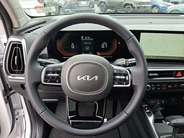 new 2025 Kia Sorento car, priced at $33,798