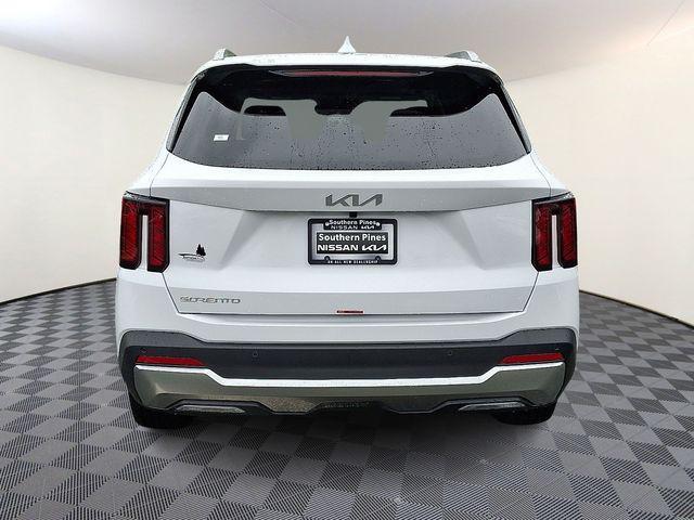 new 2025 Kia Sorento car, priced at $33,798