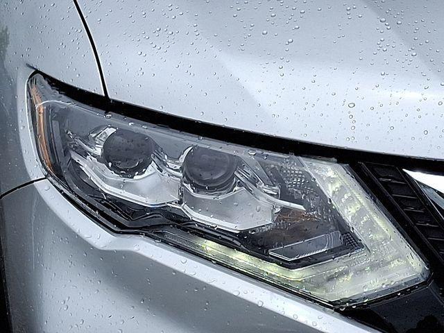 used 2020 Nissan Rogue car, priced at $15,916