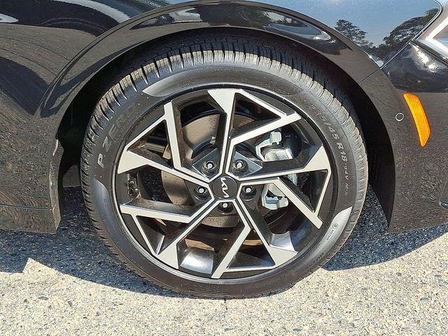 new 2025 Kia K5 car, priced at $33,362