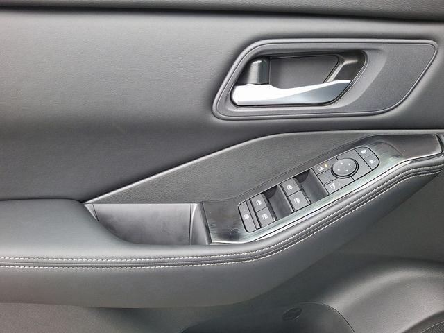 new 2025 Nissan Rogue car, priced at $31,798