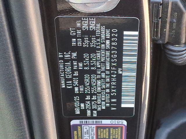 new 2025 Kia Sorento car, priced at $37,076