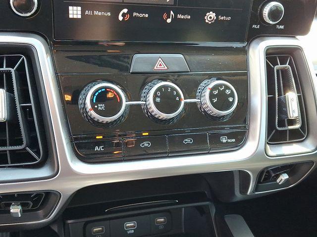 used 2023 Kia Sorento car, priced at $26,552