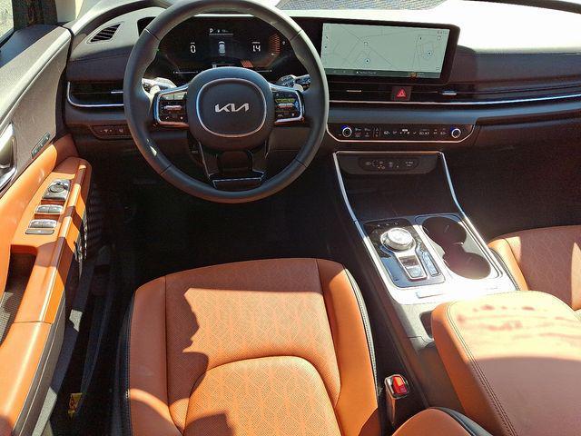 used 2025 Kia Carnival Hybrid car, priced at $43,550